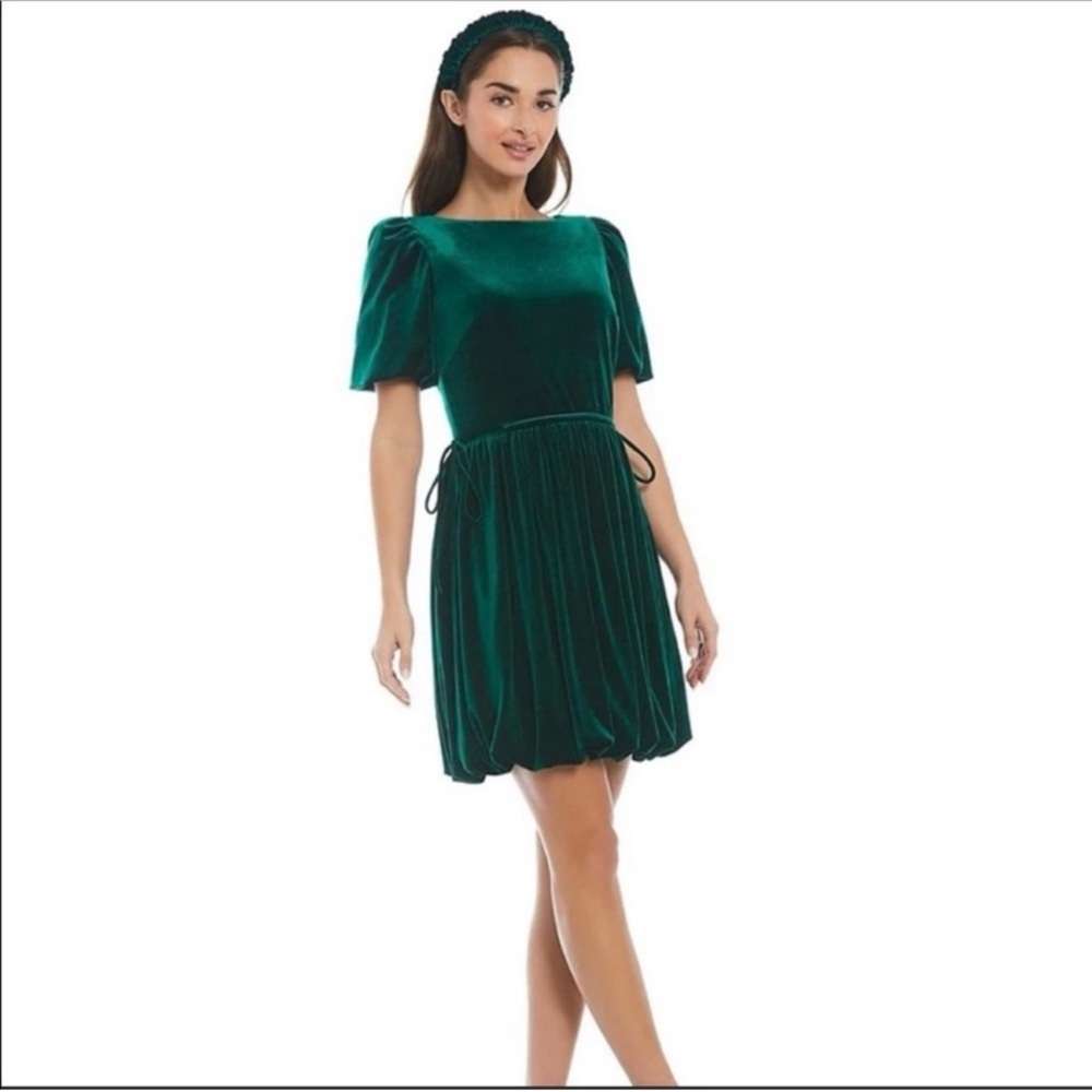Antonio Melani x Nicola Bathie Emerald Velvet Holiday Christmas Dress